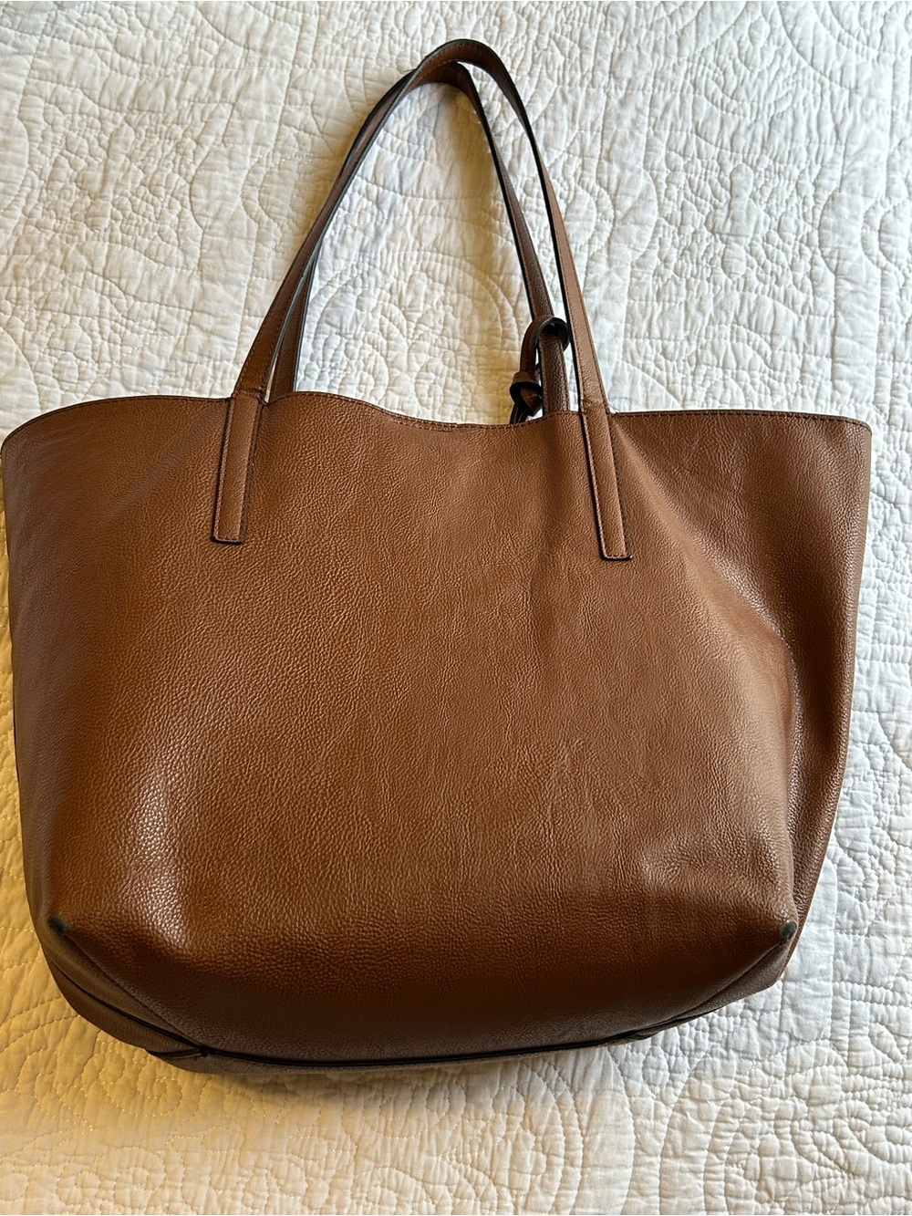 Calvin Klein Chestnut Brown Leather Tote with Gold Tags and matching wallet - Picture 4 of 10